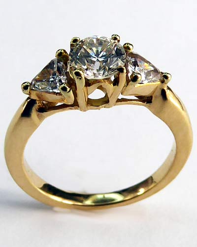 1 ct. 3 Stone Diamond Ring 880-4261 side
