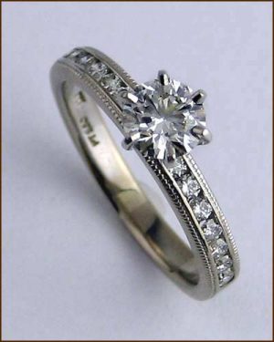 18k Eterne Millegrain Solitaire