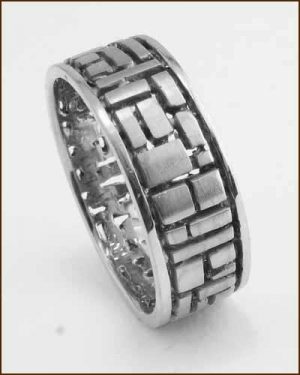Sholdt Designs 18k White Gold Geometric Band