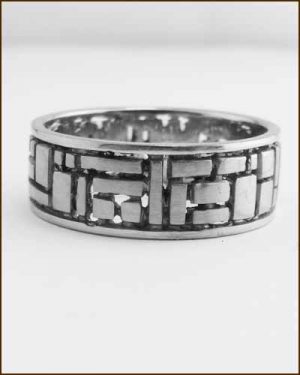 Sholdt Designs 18k White Gold Geometric Band